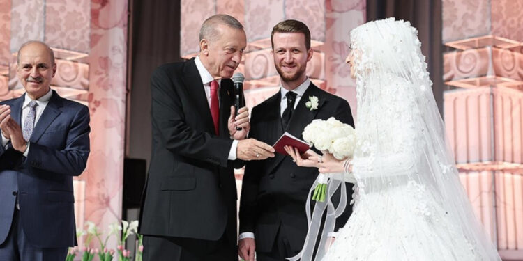 Cumhurbaşkanı Recep Tayyip Erdoğan, yeğeni Usame Erdoğan