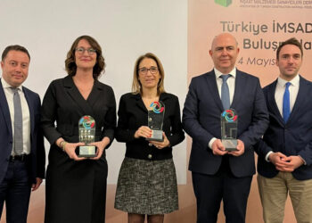 Akçansa’ya Sosyal Sorumluluk ve Sürdürülebilirlikte Başarı Ödülleri