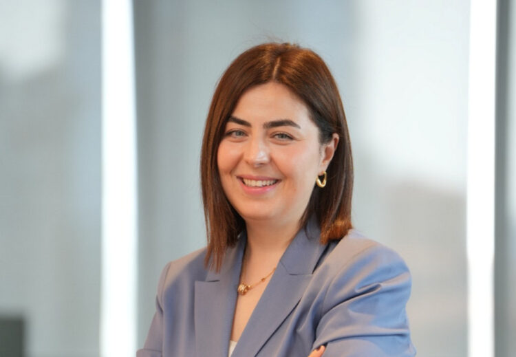 Esra Öge