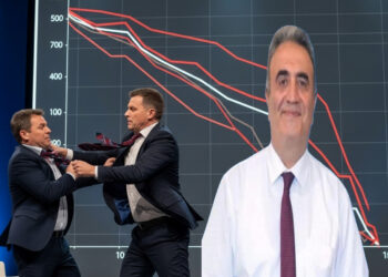 Siyaset Ekonomiyi Rehin Aldı