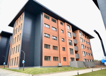 Tüm bankalar sosyal tesislerini kapatırken İş Bankası deprem bölgesinde çalışanlarına lojman yaptı