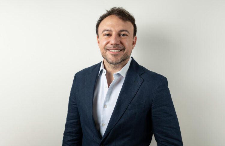 Avrupa İmar ve Kalkınma Bankası Kıdemli Araştırma Ekonomisti Doç. Dr. Cevat Giray Aksoy