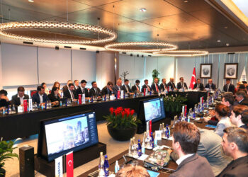 Halkbank, Üçüncü Halka Arz İçin Yatırımcılarla Buluştu 