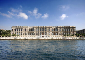 Çırağan Palace uluslararası listelerdeki yerini koruyor