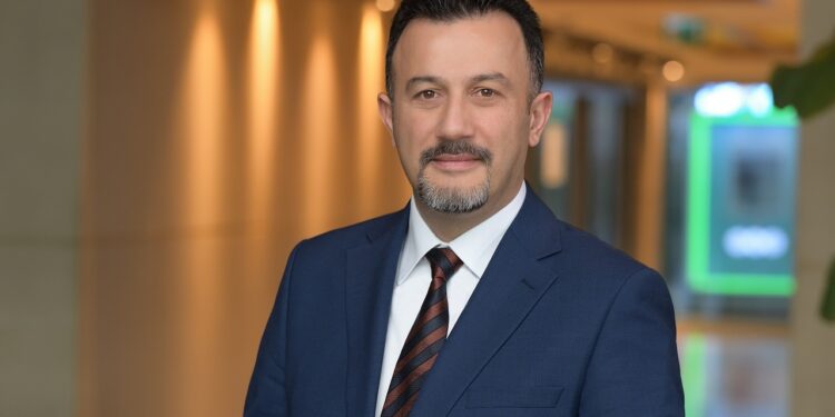 Garanti BBVA Yatırım Bankacılığı ve Finansman Müdürlüğü Direktörü Hakan Birhan